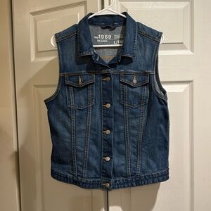 Women’s Gap denim vest, Large tall, great condition.